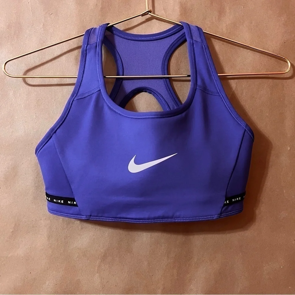 Nike | Women's Center Swoosh Reversible Sports Bra Racerback Size XS